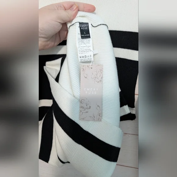 Nwt Emery Rose Black and White Striped Knit Dress Size Large - Picture 8 of 8